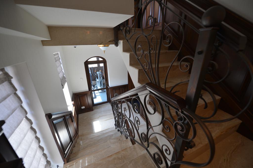 Noblesse Boutique Resort Hermannstadt Exterior foto Interior of the villa