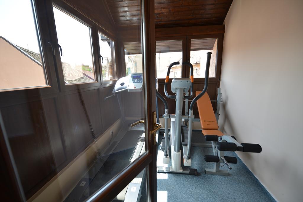 Noblesse Boutique Resort Hermannstadt Exterior foto The gym